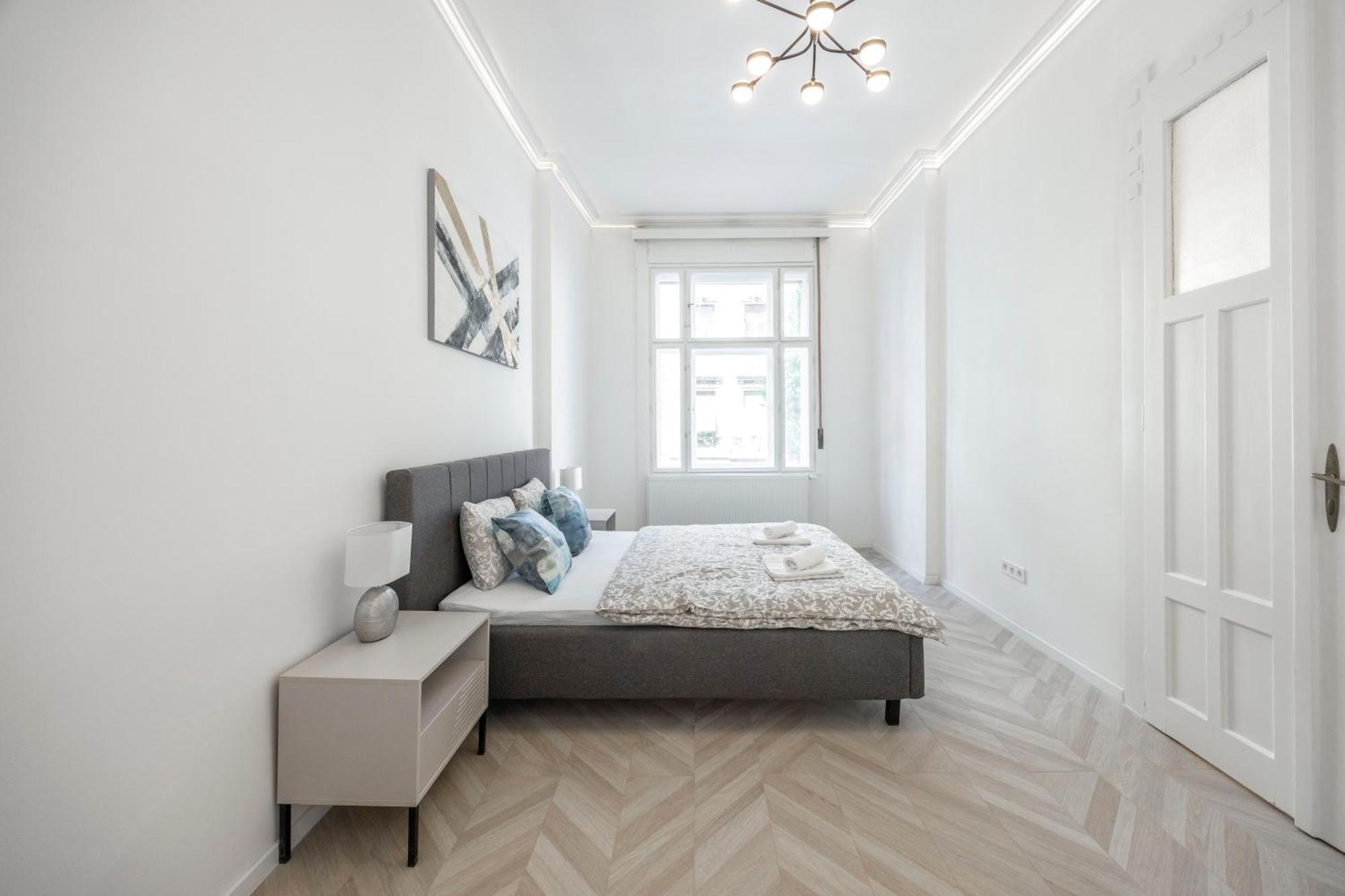 Апартаменти Classy & Cozy Dream In The Center Of